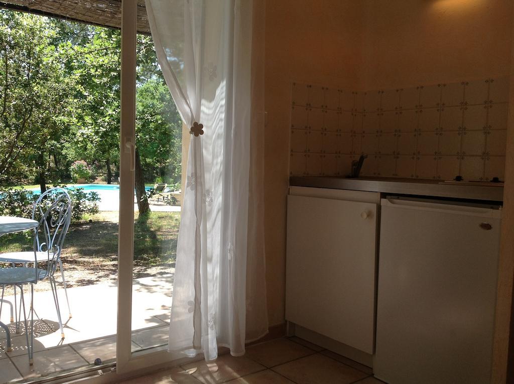 Le Clos Des Cigales Русийон Номер фото